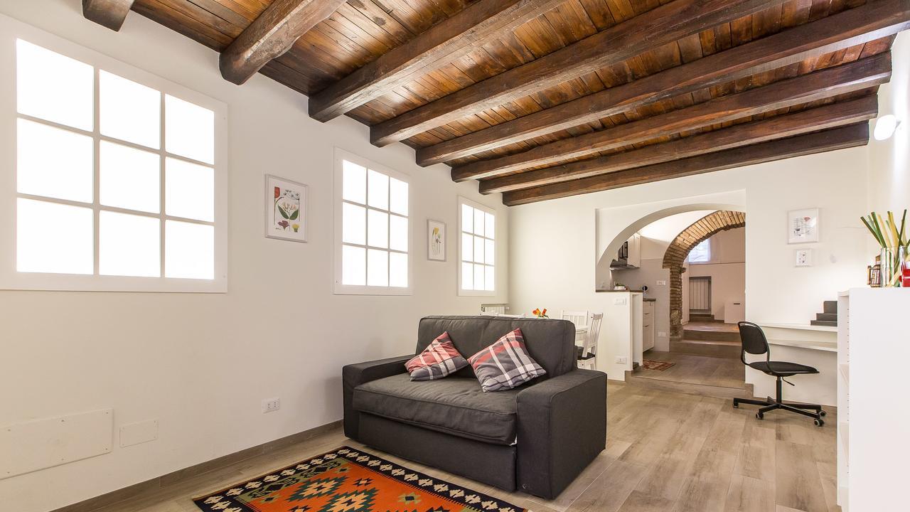 Rental In Rome Trastevere White Екстер'єр фото