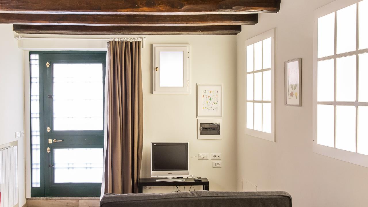 Rental In Rome Trastevere White Екстер'єр фото
